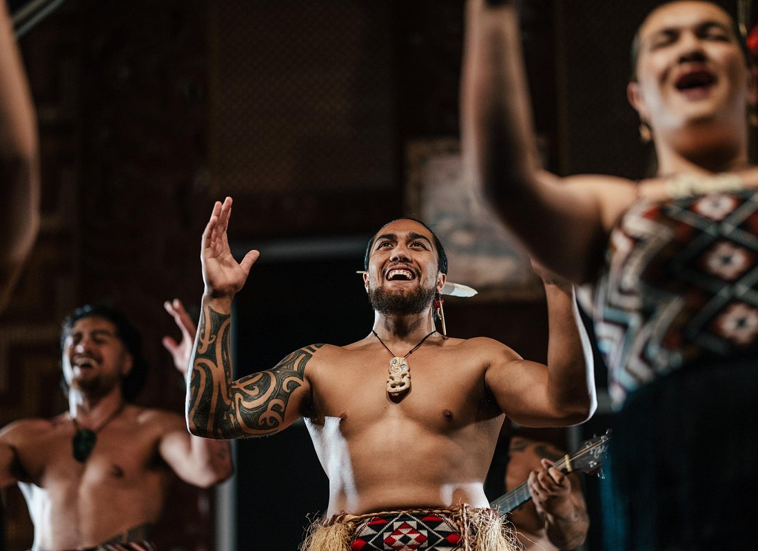 7 Hours Te Puia Rotorua Tour from Tauranga with Concert